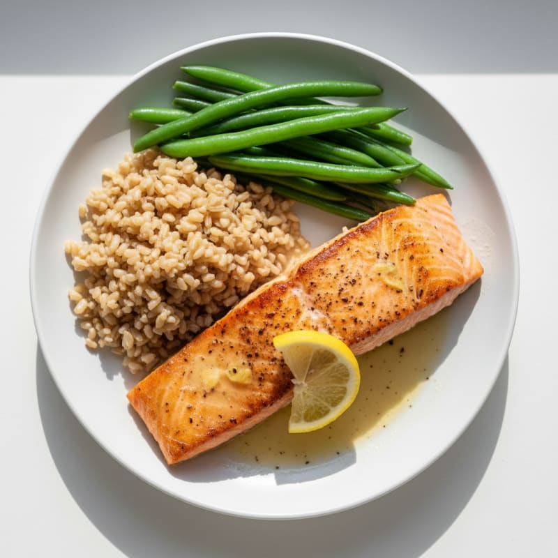 Seared Salmon with Steamed Green Beans and Brown Rice