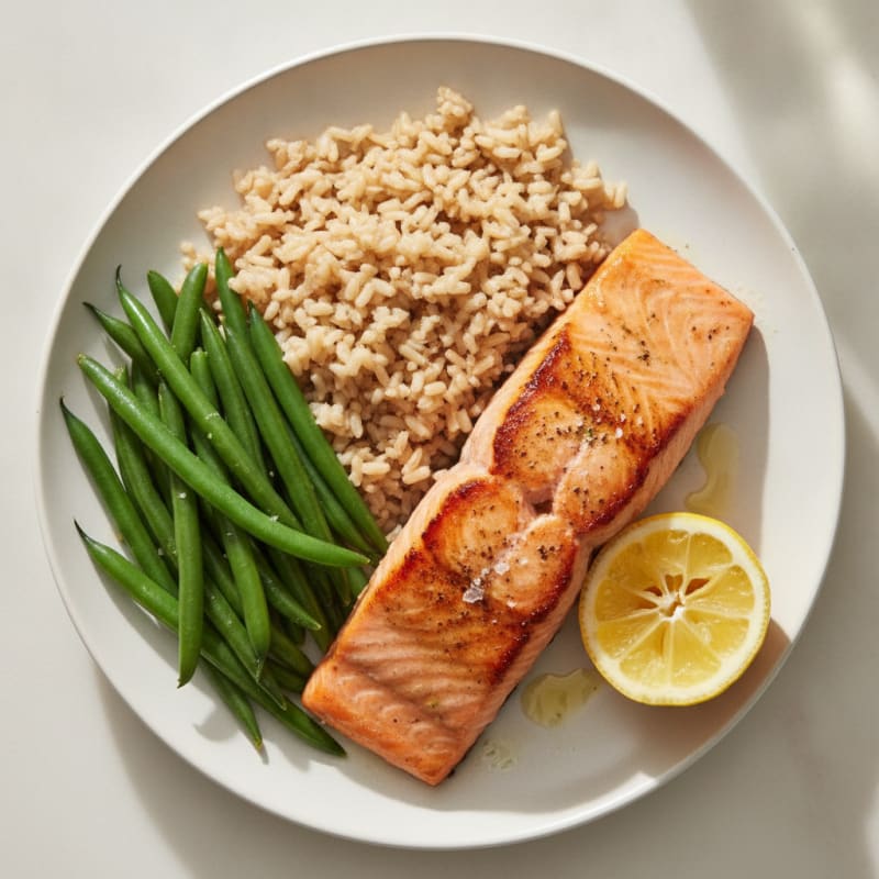 Seared Salmon Fillet with Steamed Green Beans and Brown Rice