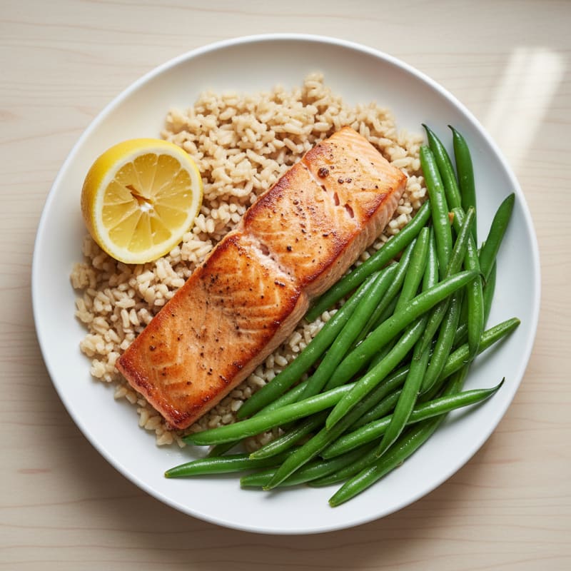 Seared Salmon with Steamed Green Beans and Brown Rice