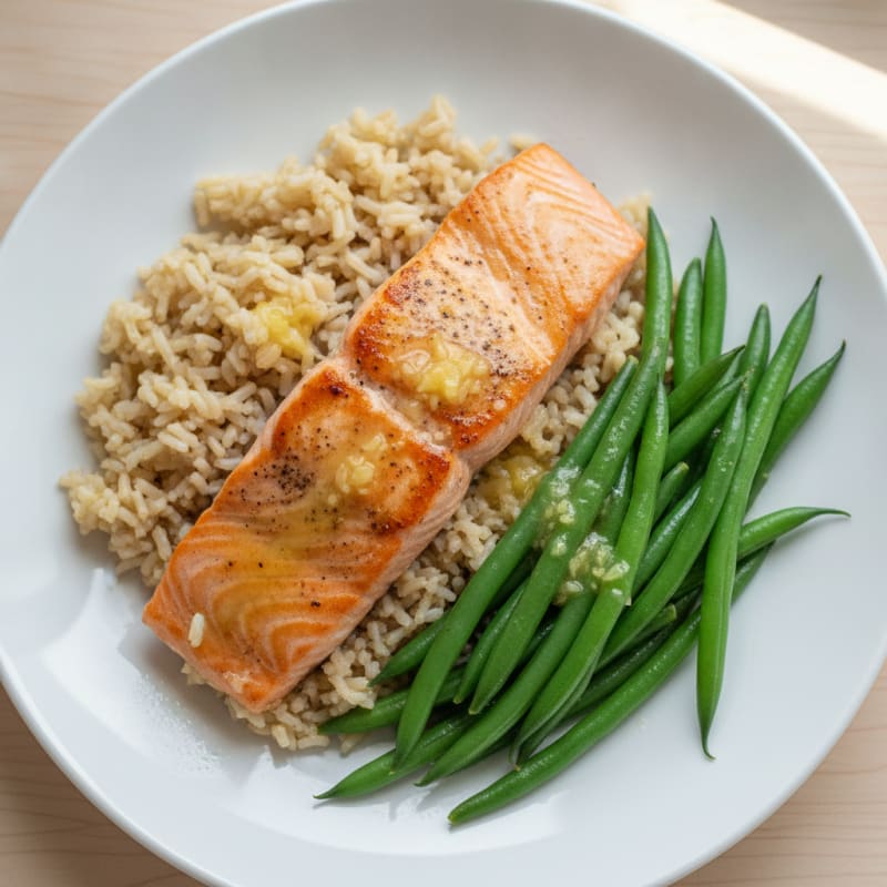Seared Salmon Fillet with Steamed Green Beans and Brown Rice