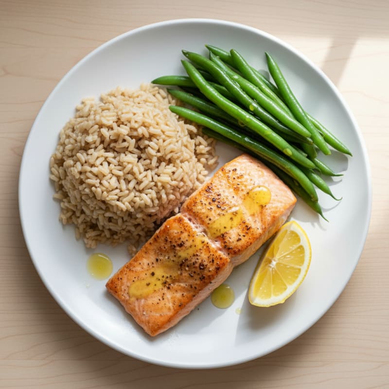 Seared Salmon with Steamed Green Beans and Brown Rice