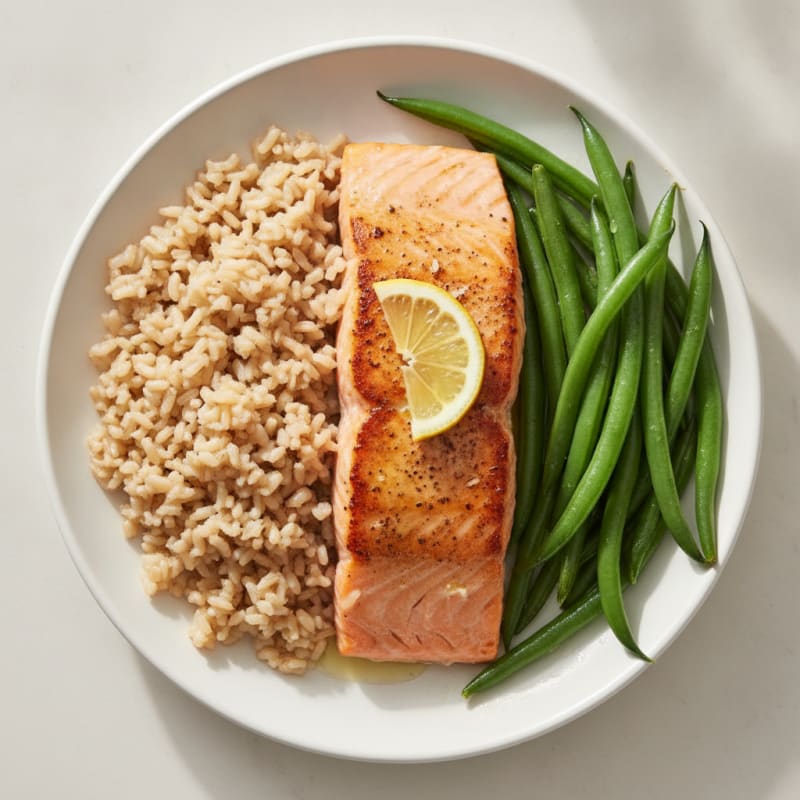 Seared Salmon with Steamed Green Beans and Brown Rice