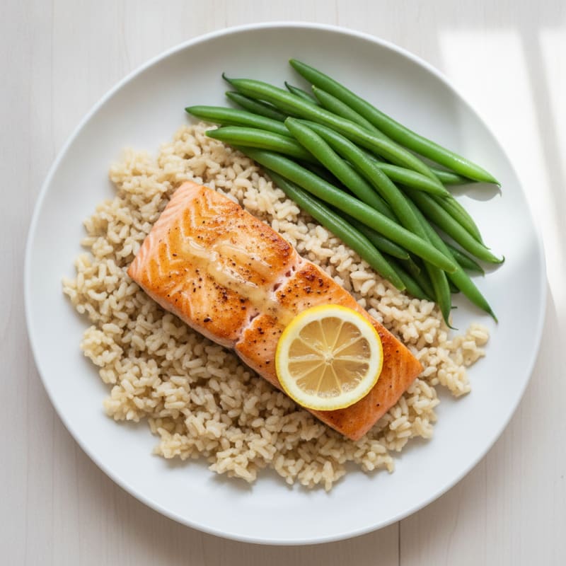 Seared Salmon with Steamed Green Beans and Brown Rice