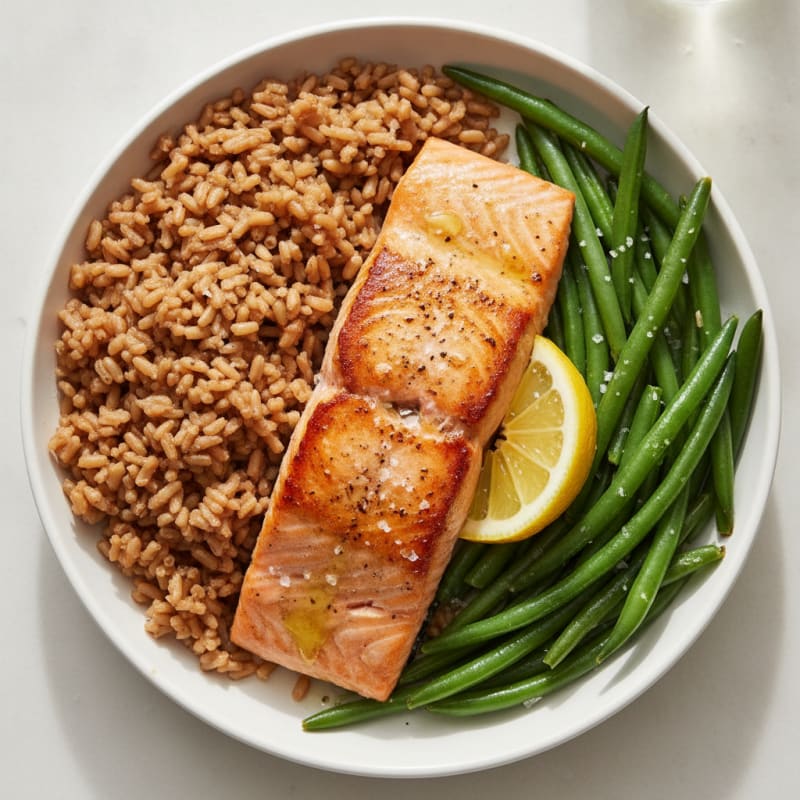 Seared Salmon with Steamed Green Beans and Brown Rice