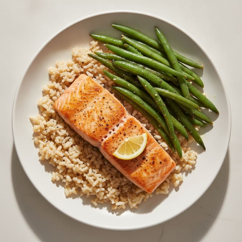 Seared Salmon Fillet with Steamed Green Beans and Brown Rice