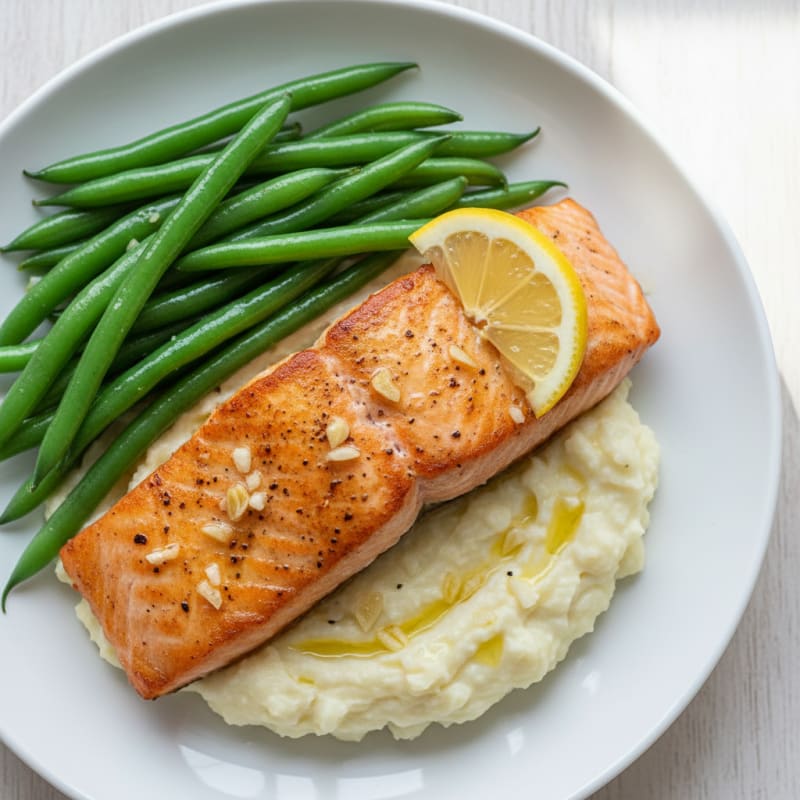 Seared Salmon with Steamed Green Beans and Garlic Mashed Cauliflower