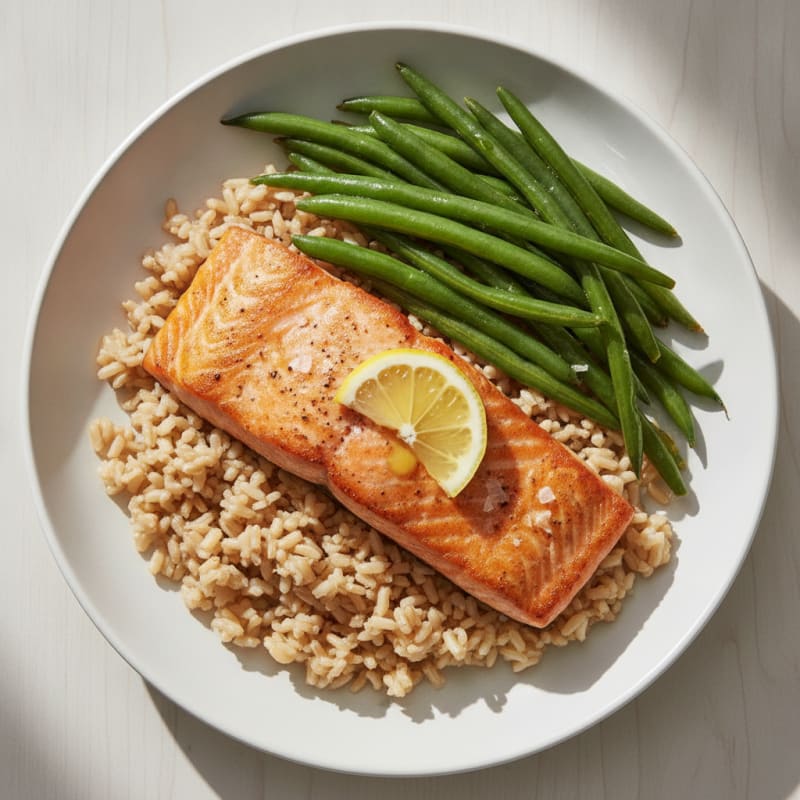 Seared Salmon with Steamed Green Beans and Brown Rice