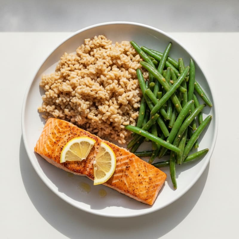 Seared Salmon with Garlicky Green Beans and Brown Rice