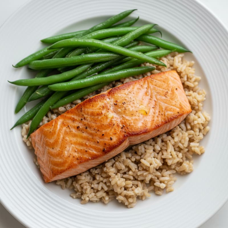 Seared Salmon with Steamed Green Beans and Brown Rice