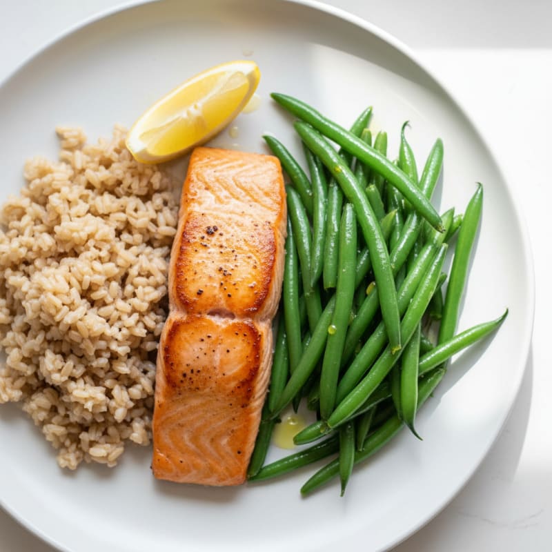 Seared Salmon with Steamed Green Beans and Brown Rice