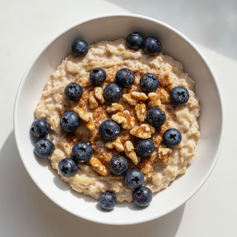 Overnight Oats with Berries and Nuts