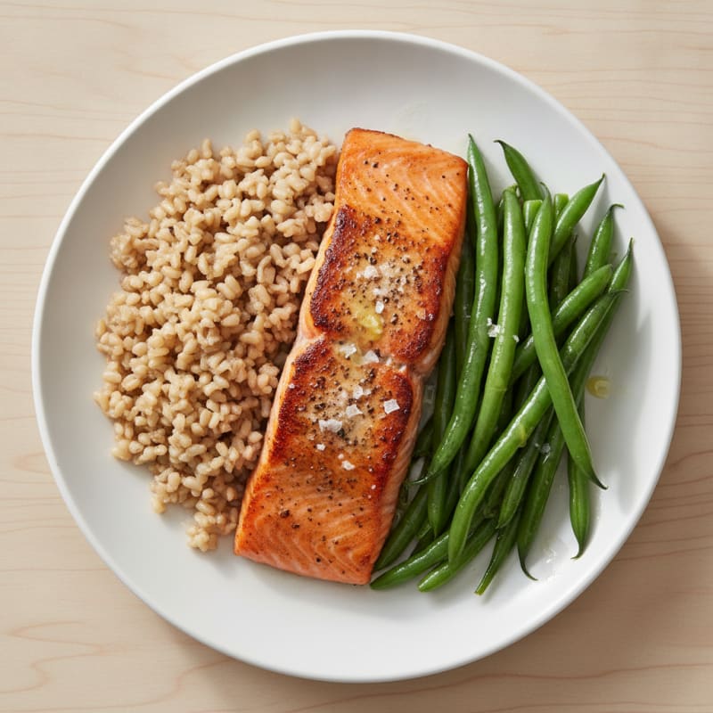 Seared Salmon with Steamed Green Beans and Brown Rice
