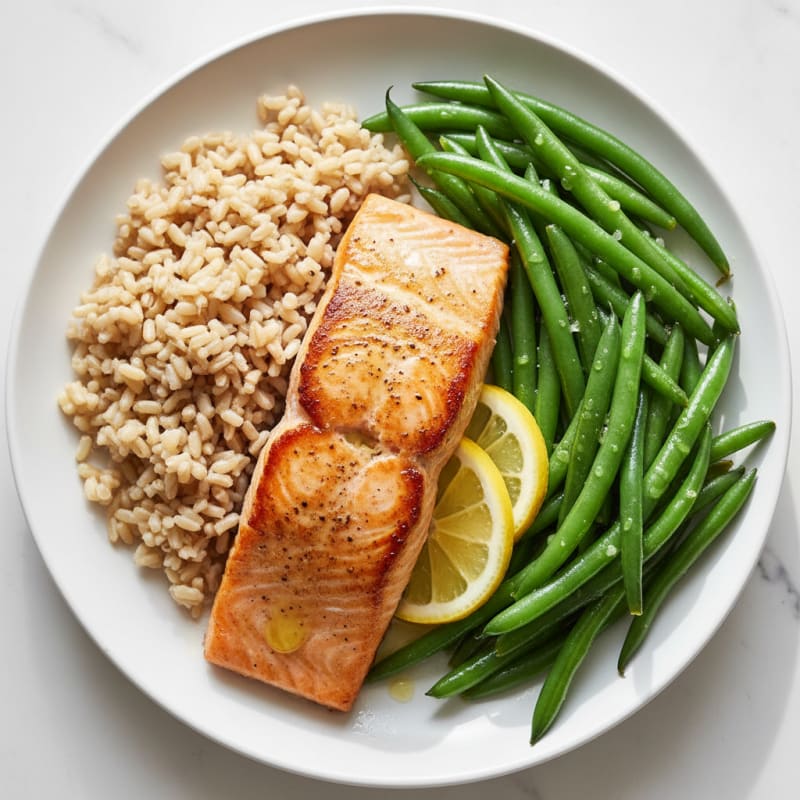Seared Salmon with Steamed Green Beans and Brown Rice