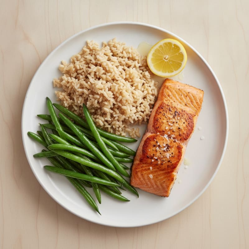 Seared Salmon Fillet with Steamed Green Beans and Brown Rice