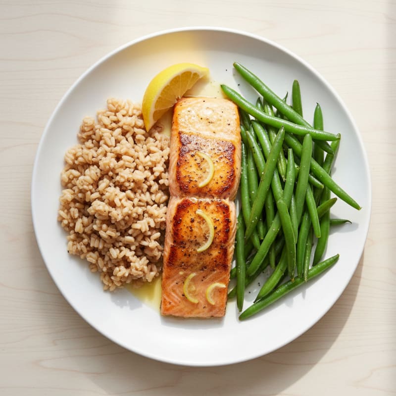 Seared Salmon Fillet with Steamed Green Beans and Brown Rice