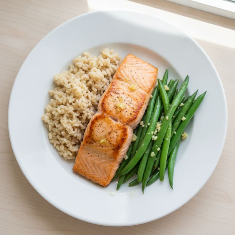 Seared Salmon Fillet with Garlic Green Beans and Brown Rice
