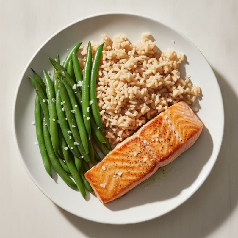 Seared Salmon Fillet with Steamed Green Beans and Brown Rice