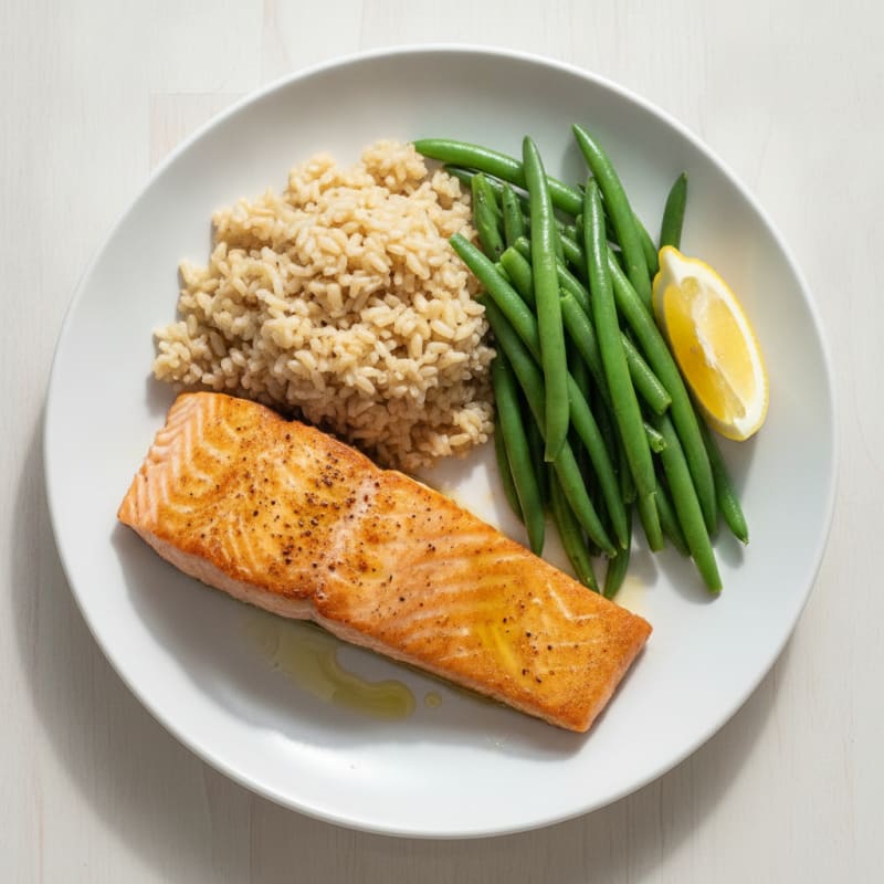 Seared Salmon with Steamed Green Beans and Brown Rice