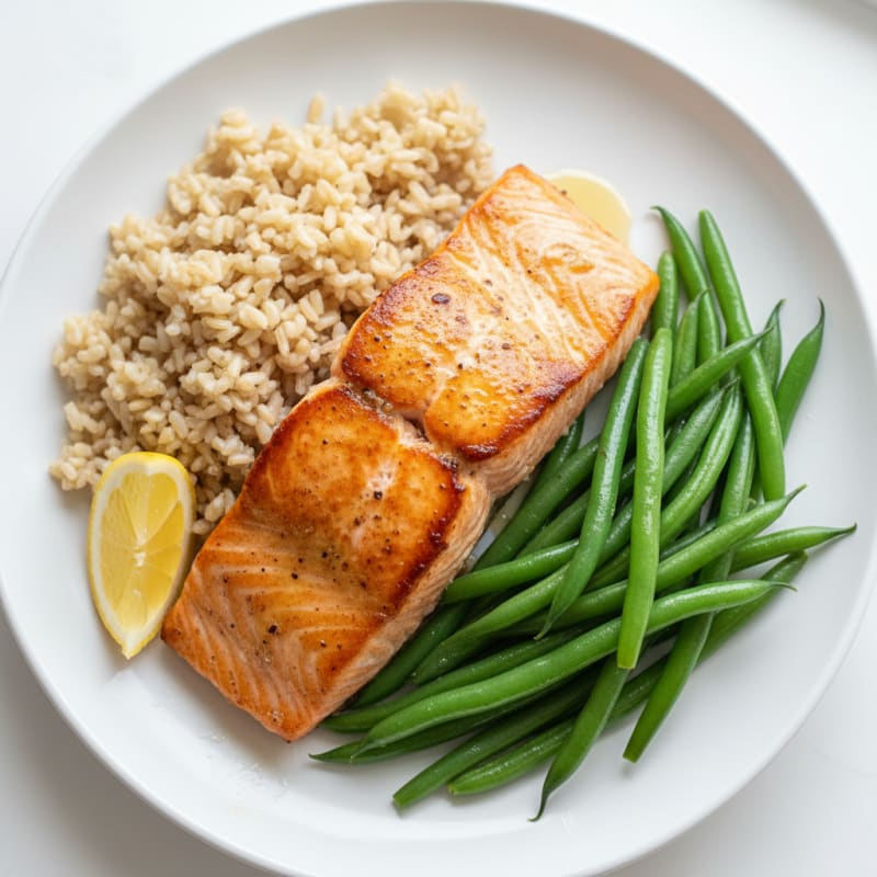 Seared Salmon with Steamed Green Beans and Brown Rice