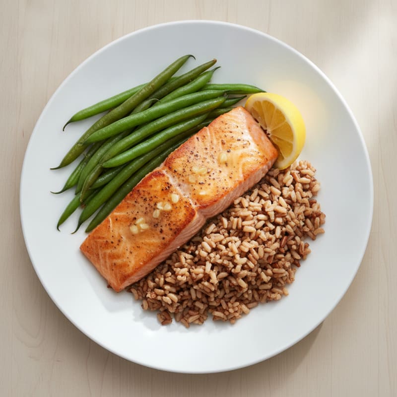 Seared Salmon with Steamed Green Beans and Brown Rice