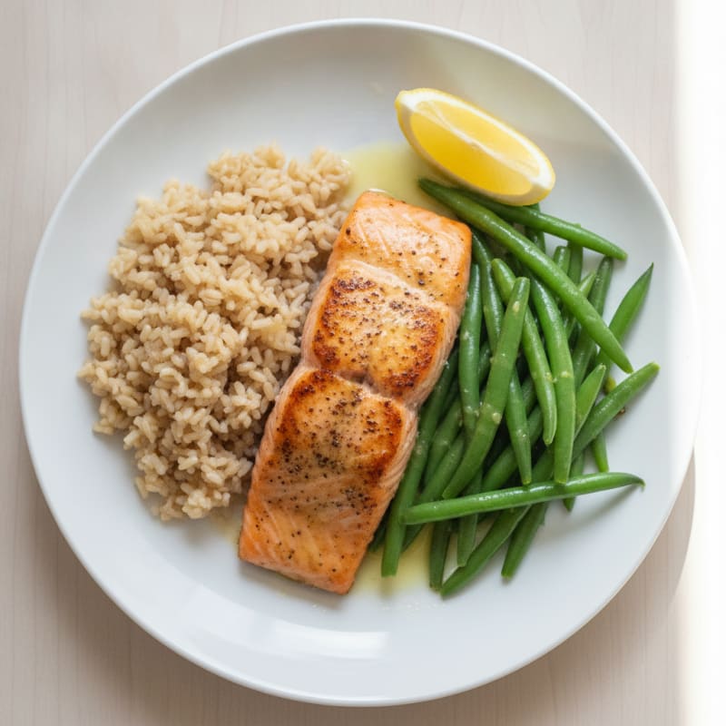 Seared Salmon with Steamed Green Beans and Brown Rice