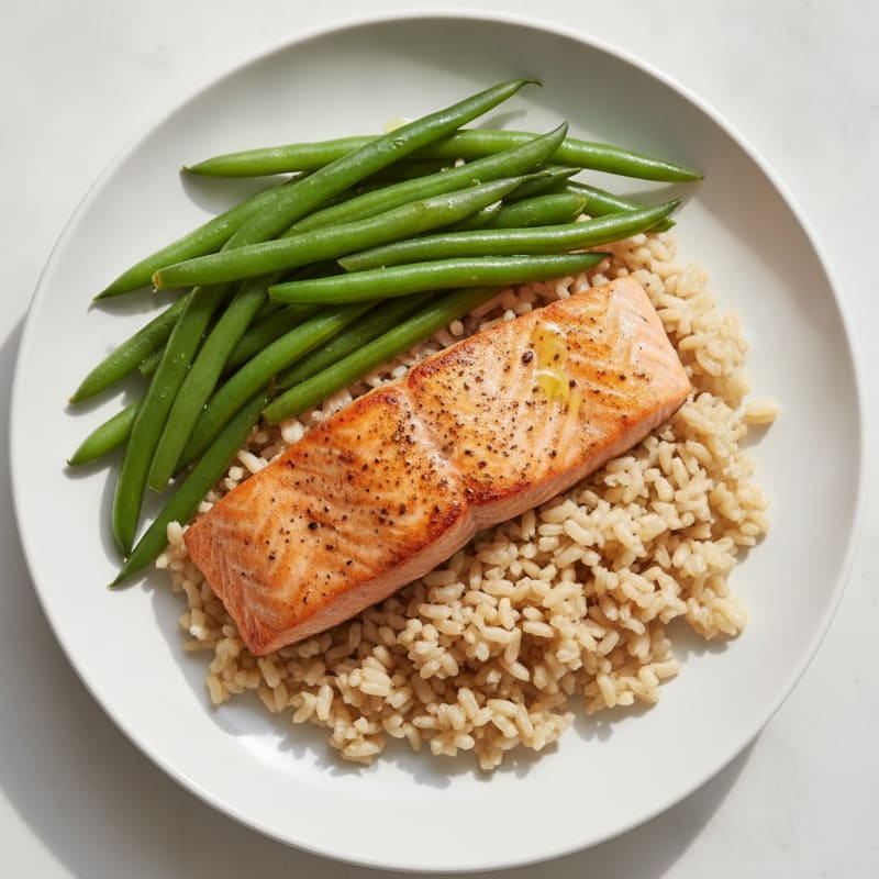 Seared Salmon Fillet with Steamed Green Beans and Brown Rice