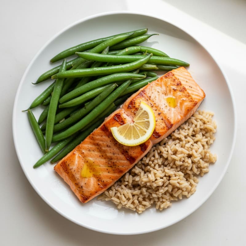 Seared Salmon with Steamed Green Beans and Brown Rice