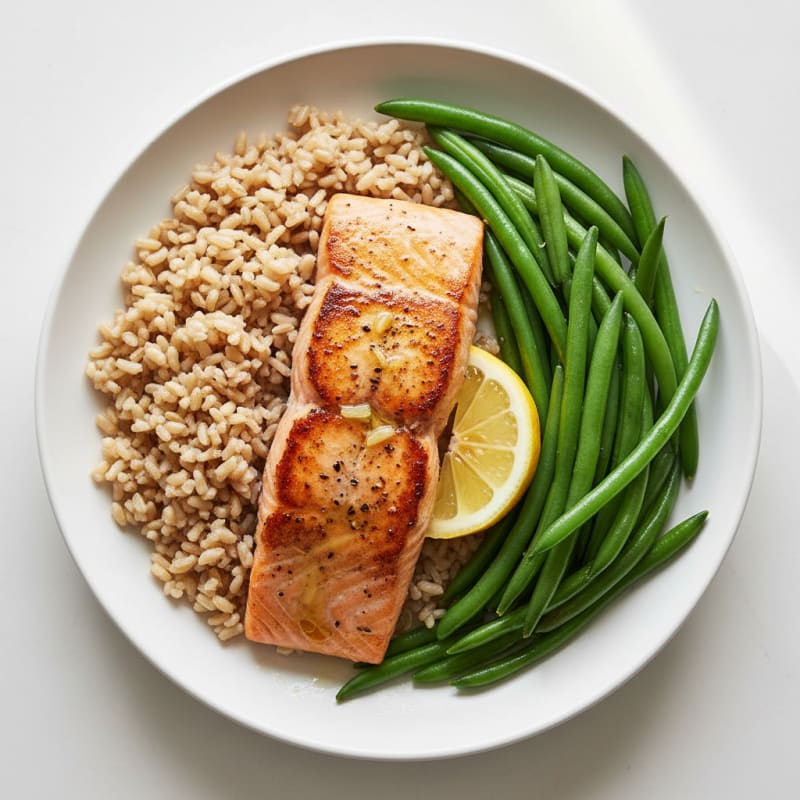 Seared Salmon with Steamed Green Beans and Brown Rice