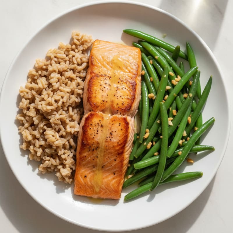 Seared Salmon Fillet with Garlic Green Beans and Brown Rice
