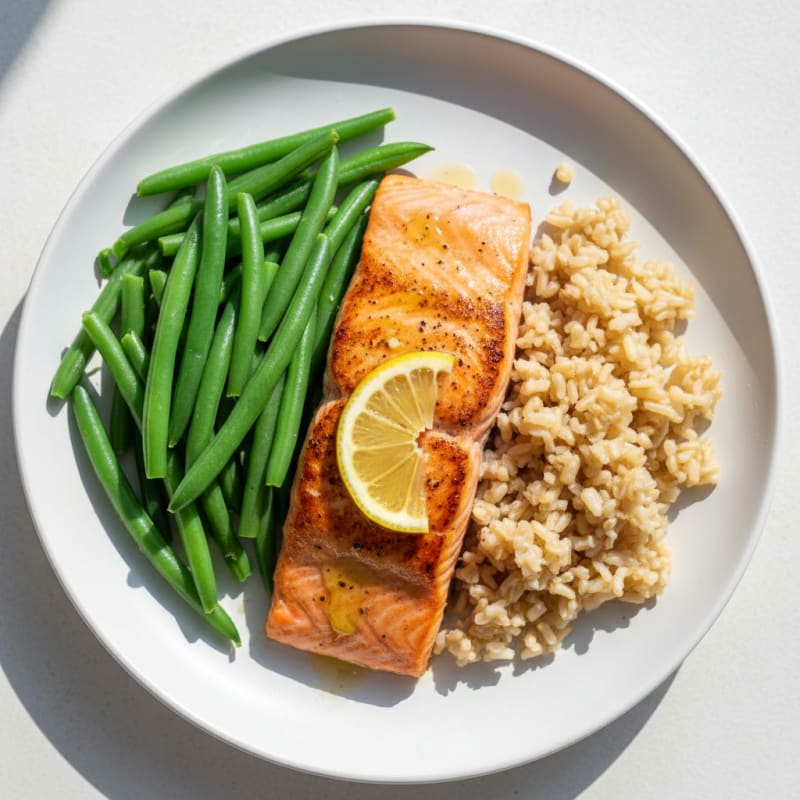 Seared Salmon Fillet with Steamed Green Beans and Brown Rice