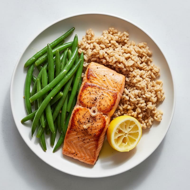 Seared Salmon Fillet with Steamed Green Beans and Brown Rice