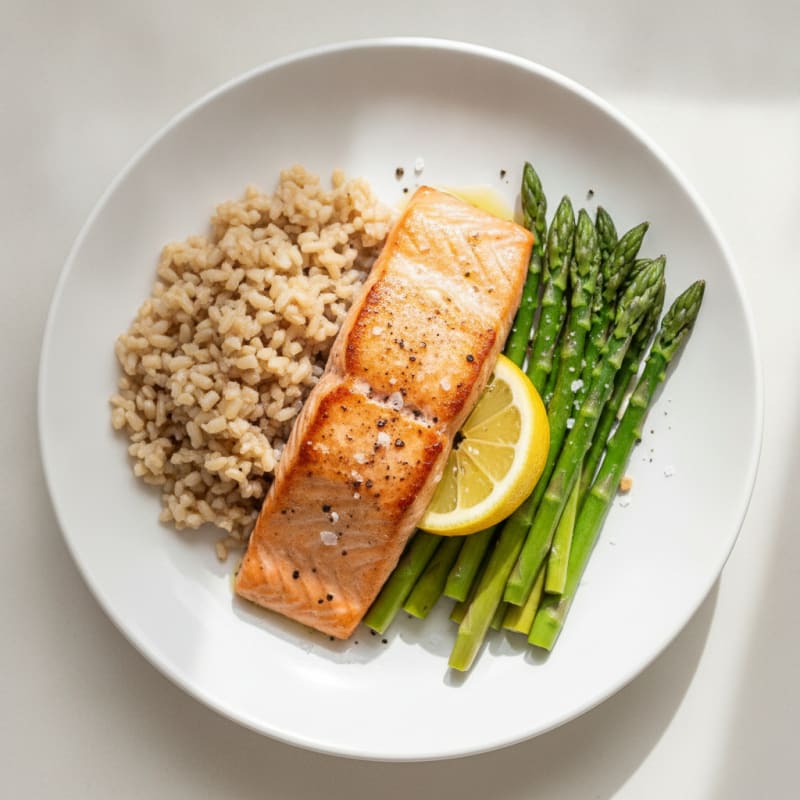 Seared Salmon Filet with Steamed Asparagus and Brown Rice