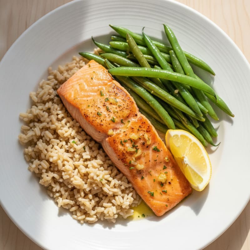 Seared Salmon with Steamed Green Beans and Brown Rice