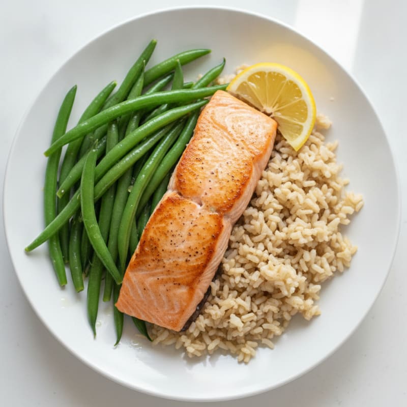 Seared Salmon with Steamed Green Beans and Brown Rice
