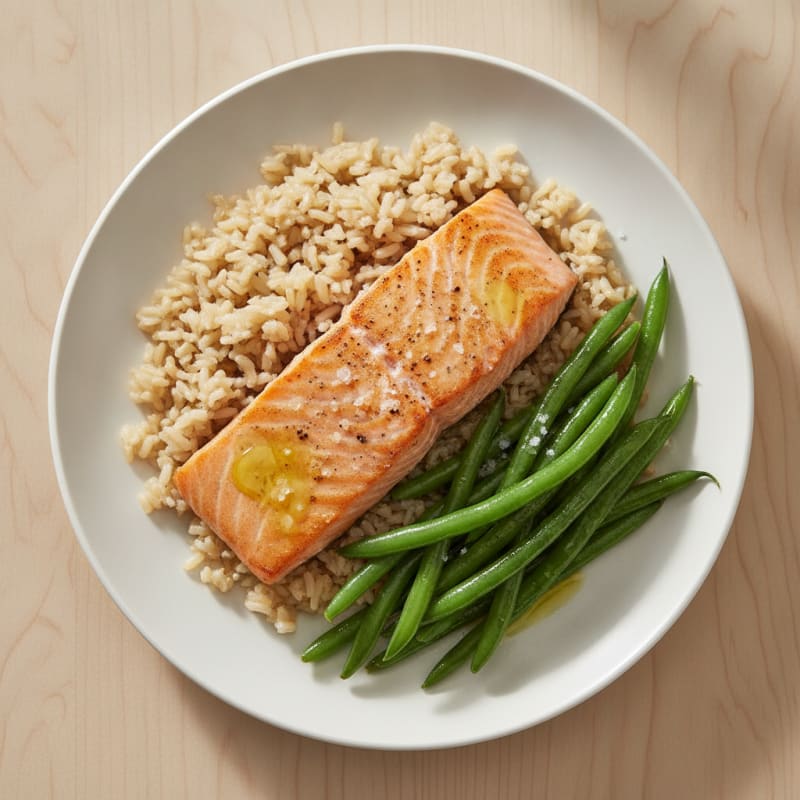 Seared Salmon Fillet with Steamed Green Beans and Brown Rice