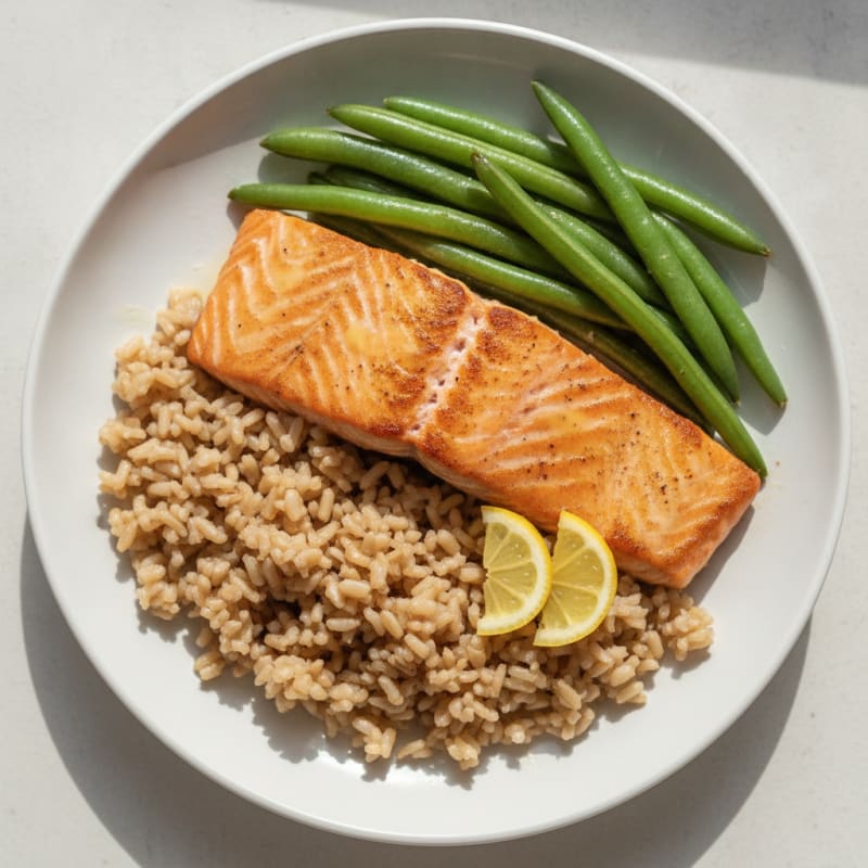 Seared Salmon with Steamed Green Beans and Brown Rice