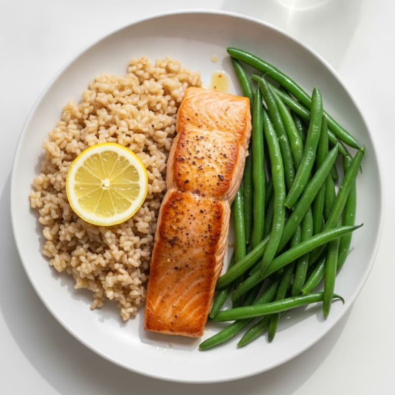 Seared Salmon with Steamed Green Beans and Brown Rice