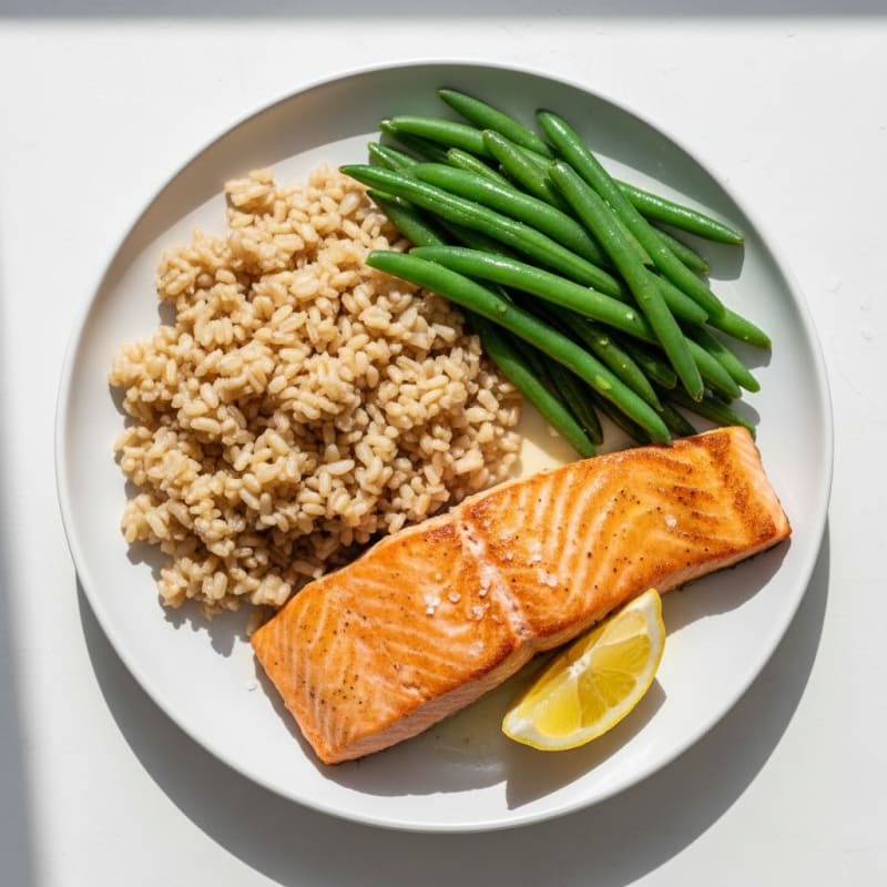 Seared Salmon with Steamed Green Beans and Brown Rice