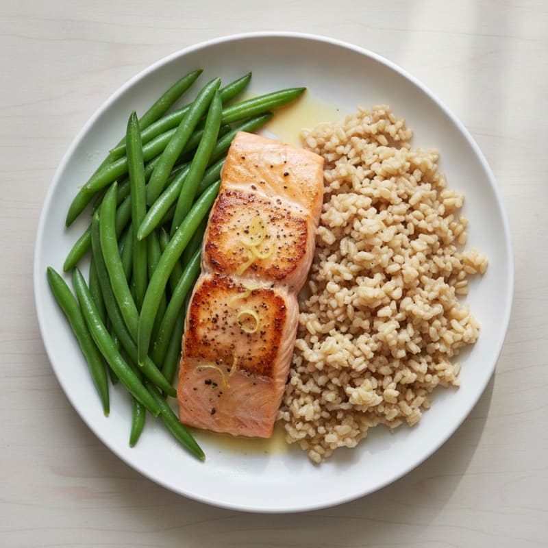 Seared Salmon with Steamed Green Beans and Brown Rice