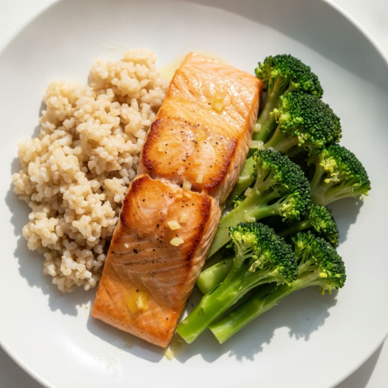 Seared Salmon with Steamed Broccoli and Brown Rice