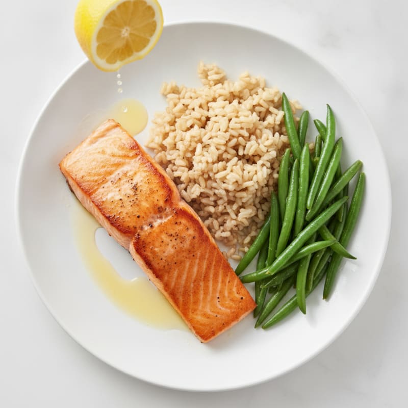 Seared Salmon with Steamed Green Beans and Brown Rice