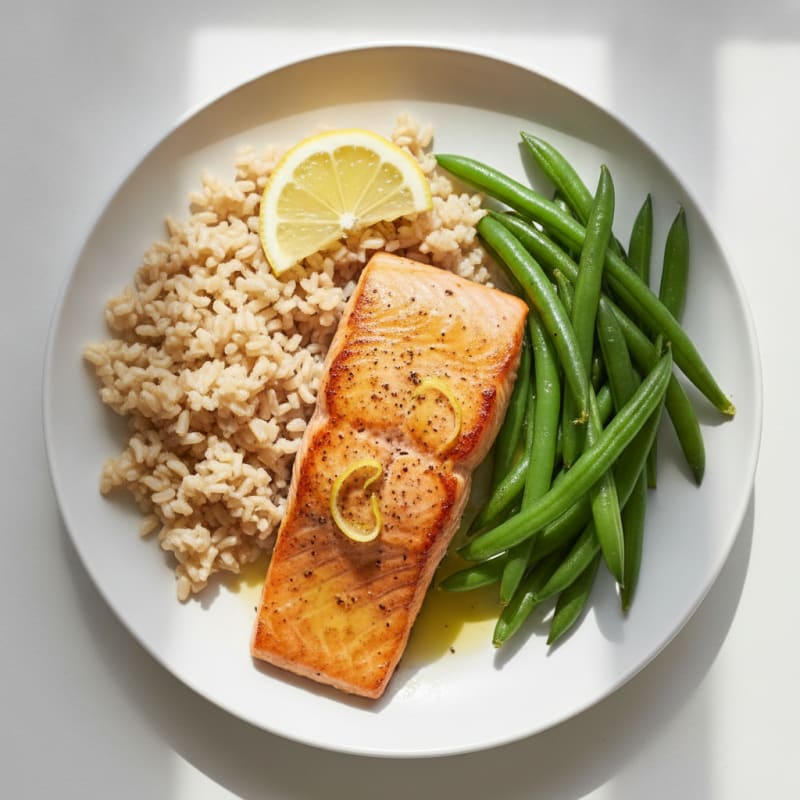 Seared Salmon with Steamed Green Beans and Brown Rice