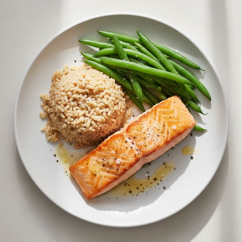 Seared Salmon with Steamed Green Beans and Brown Rice