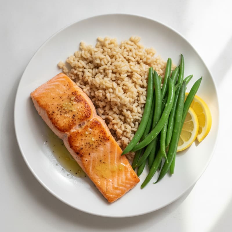 Seared Salmon Fillet with Steamed Green Beans and Brown Rice