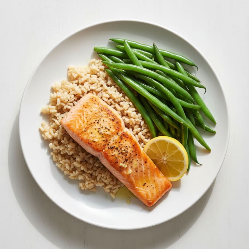 Seared Salmon with Steamed Green Beans and Brown Rice