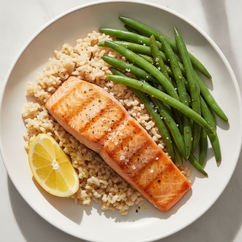 Seared Salmon with Steamed Green Beans and Brown Rice