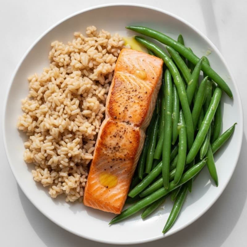 Seared Salmon with Steamed Green Beans and Brown Rice