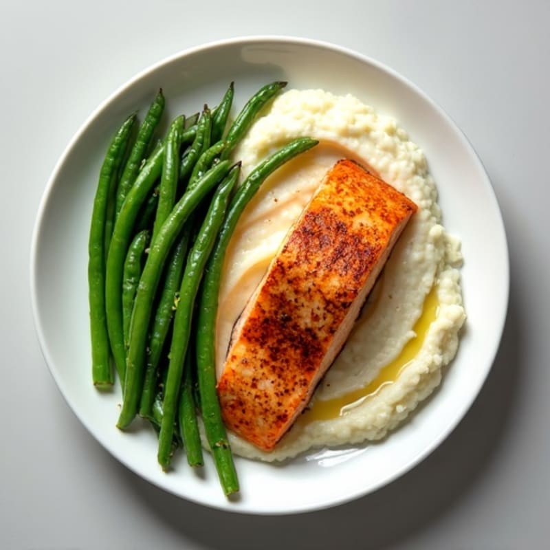 Seared Salmon Fillet with Steamed Green Beans and Cauliflower Mash