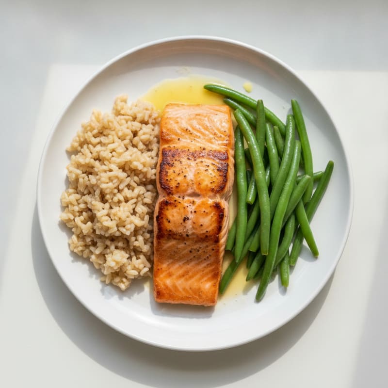 Seared Salmon Fillet with Steamed Green Beans and Brown Rice