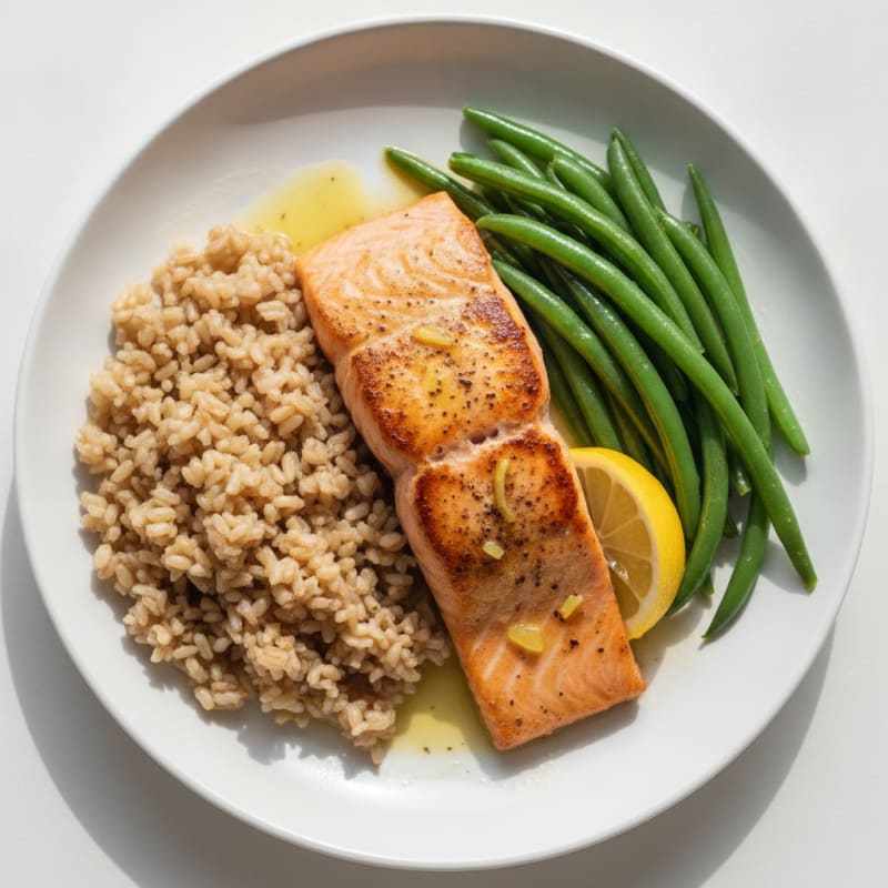 Seared Salmon with Steamed Green Beans and Brown Rice